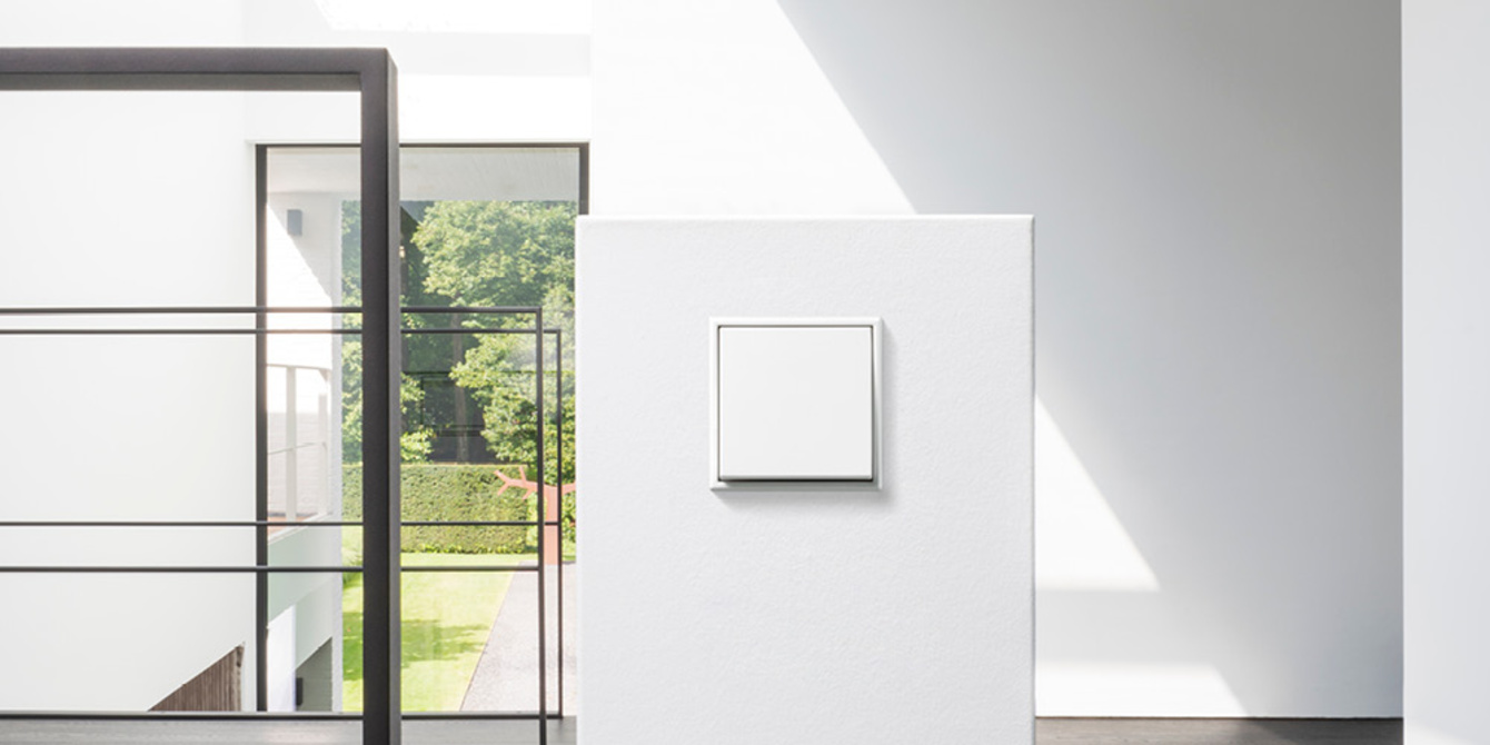 JUNG Schalterprogramme bei Elektro Fischer GmbH & Co. KG in Bad Kissingen